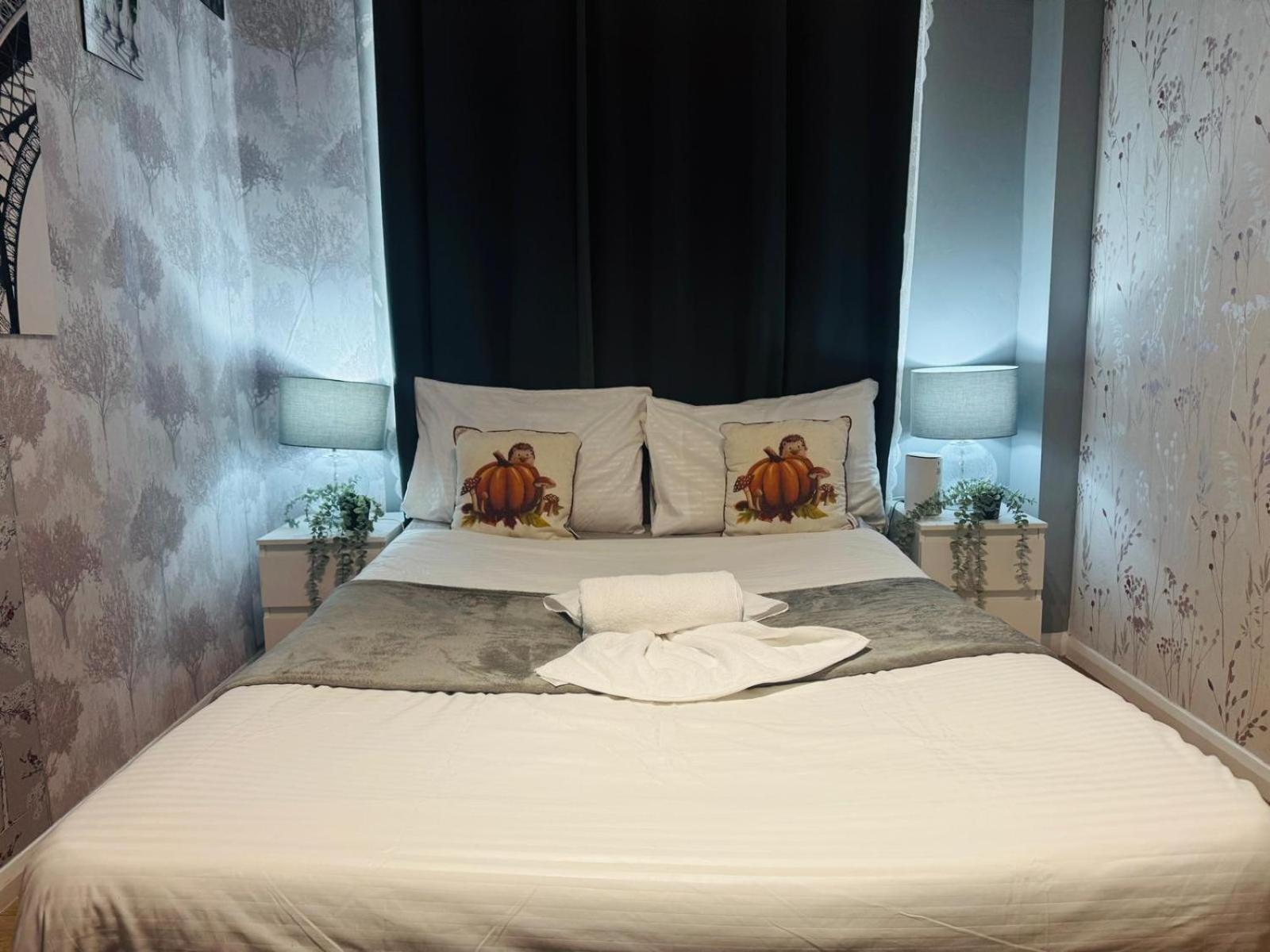 Super Family Flat Edgware Road *